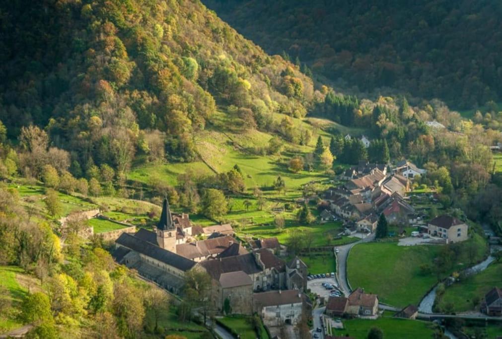 Вілла Gite Jura Mina Chalet Au Milieu De La Nature Ney Екстер'єр фото