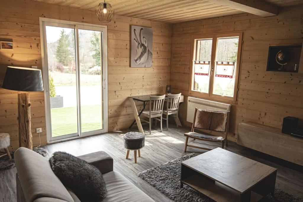 Вілла Gite Jura Mina Chalet Au Milieu De La Nature Ney Екстер'єр фото
